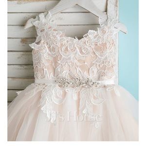 JJs house Lace Flower Girl Dress - size 3T